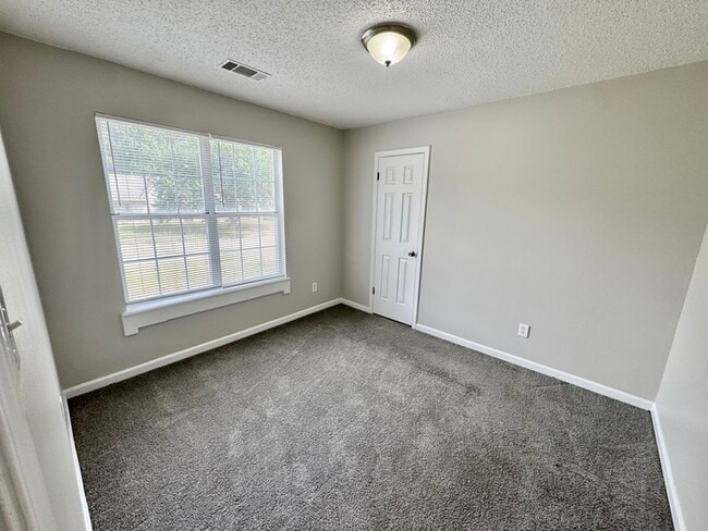 Building Photo - 3755 Schanna Dr