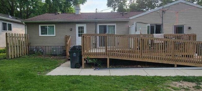 Building Photo - 2801 Victoria Ln