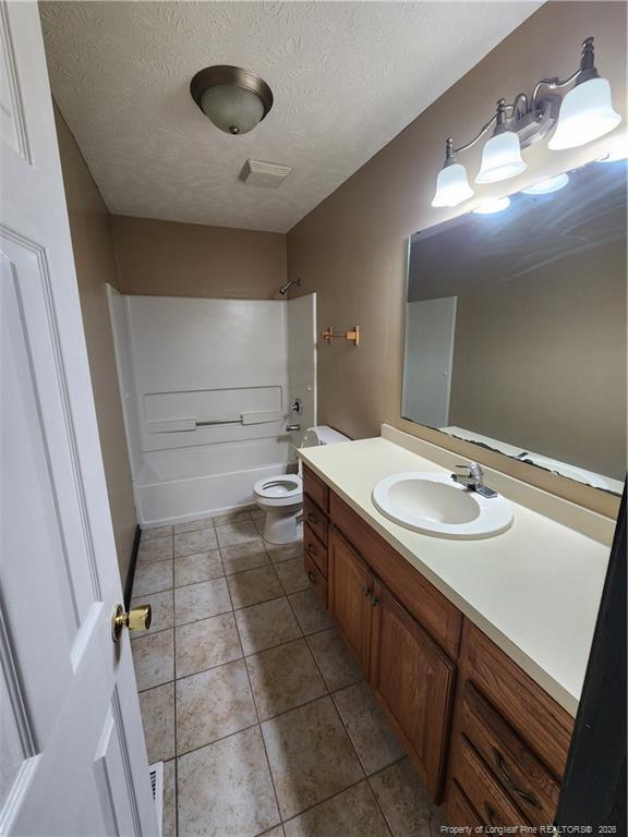 Building Photo - 513 Roundtree Dr