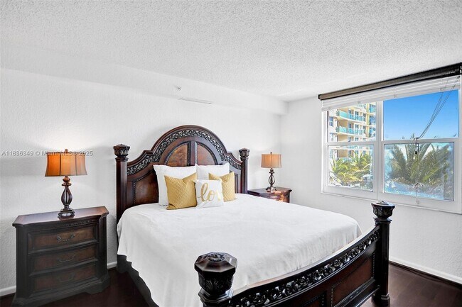 Building Photo - 2501 S Ocean Dr