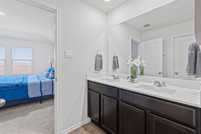 Building Photo - 269 Frogmore Lp