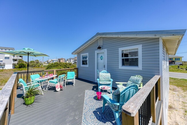 Building Photo - FURNISHED OFF-SEASON MONTHLY RENTAL-STARTI...