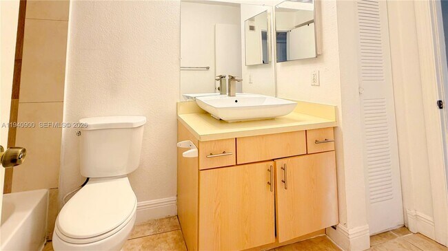 Building Photo - 3400 Pinewalk Dr N