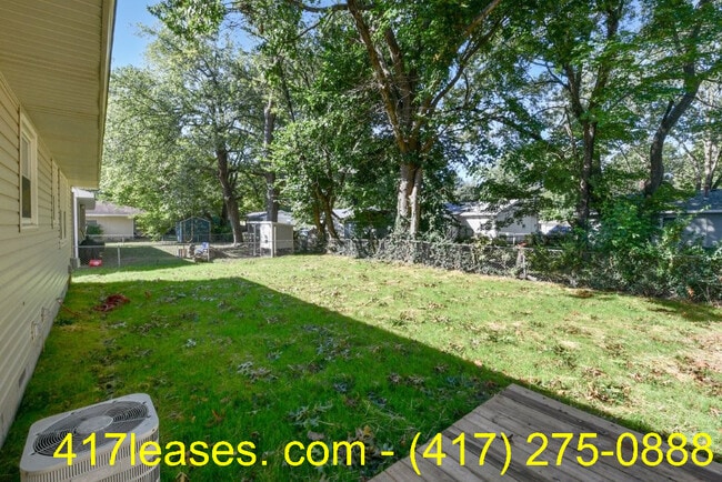 Building Photo - 201 S Meadowview Ave