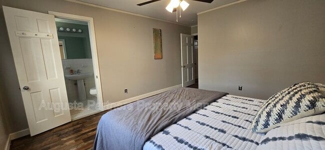 Building Photo - 289 Ashbrook Dr