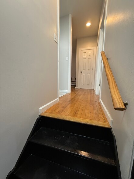 Building Photo - 336 Madison Ave