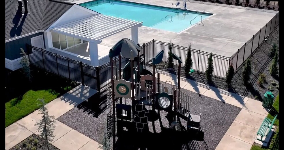 Building Photo - 4226 W Perspective St