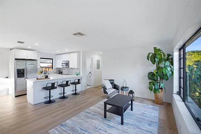 Building Photo - 3613 SW 1st St