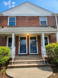 Building Photo - 112 Darwin Ave