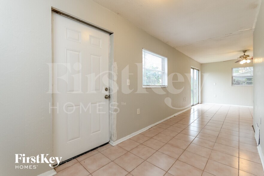 Building Photo - 431 Gilman Cir