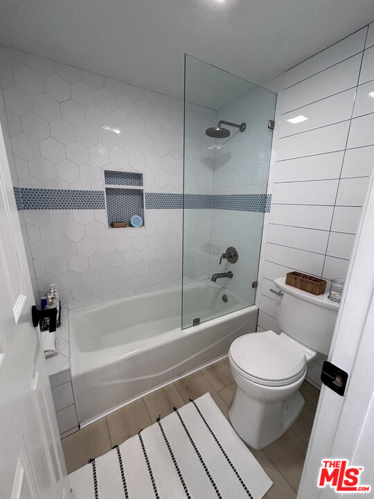 Building Photo - 219 13th St