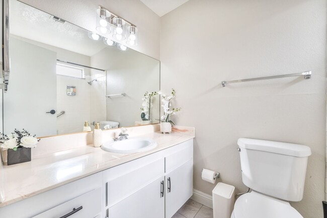 Building Photo - 4441 Rich Dr