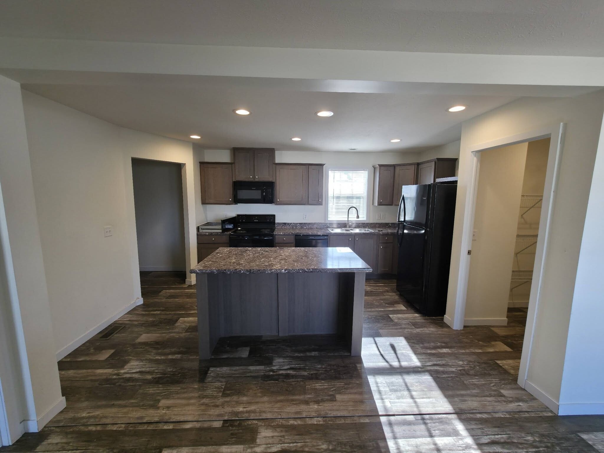 Building Photo - 1836 SW 11th St