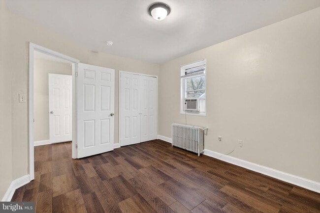 Building Photo - 3207 11th Pl SE