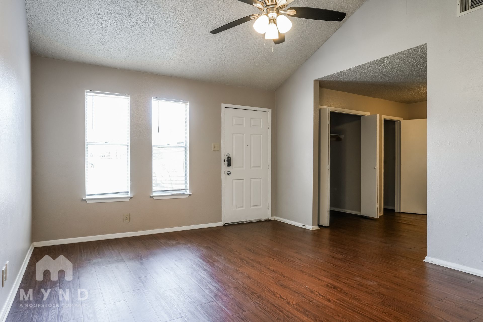 Building Photo - 2909 Salvidar Bend