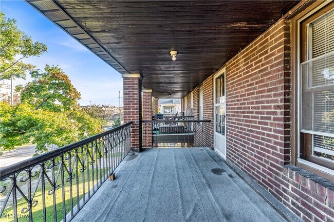 Building Photo - 1512 W 116th St