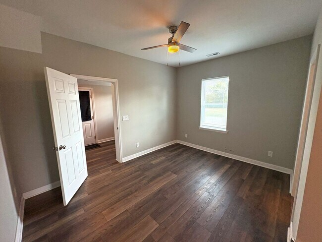 Building Photo - West Winchester Duplex