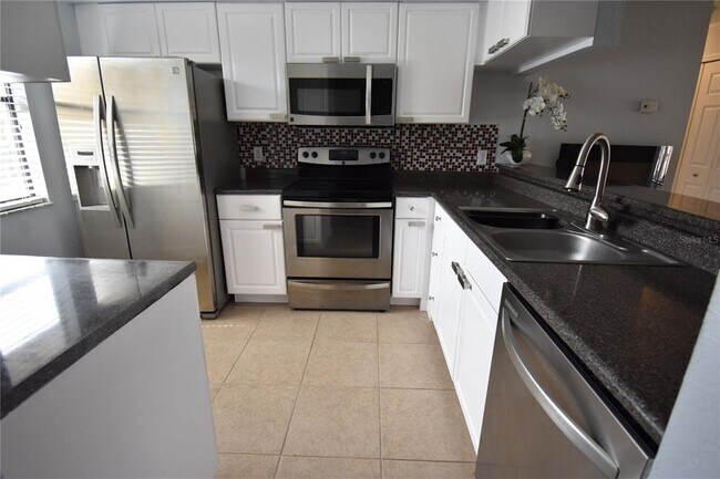 Building Photo - 10177 Sailwinds Blvd S