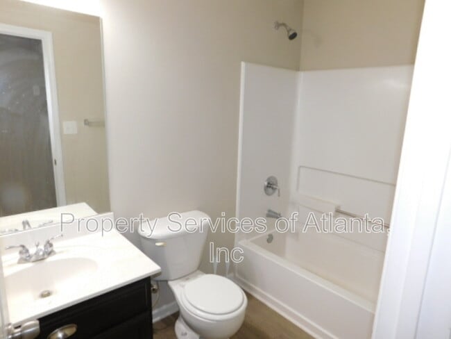 Building Photo - 101 Moss Pointe Dr
