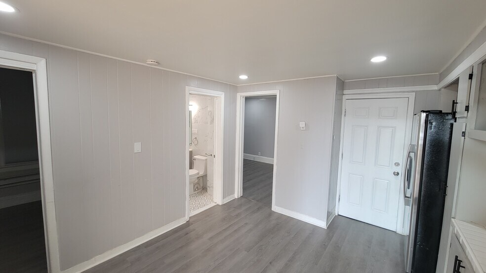 Building Photo - 6116 Palisade Ave