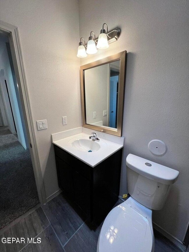 Building Photo - 461 Villa Ysleta