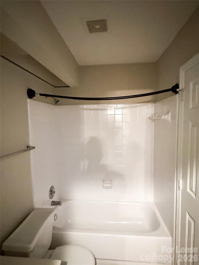 Building Photo - 2802 Iron Gate Ln