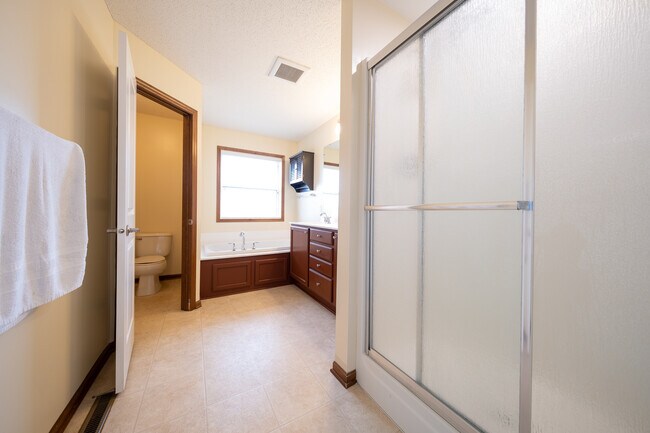 Building Photo - 15515 59th Pl N