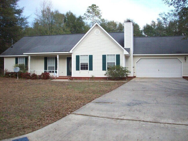 Building Photo - 312 Tharpe Dr