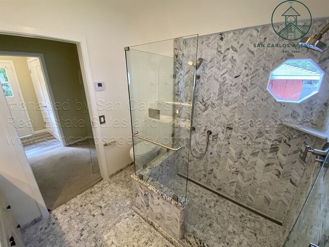 Building Photo - Completely Remodeled One Bedroom Carmel Hi...