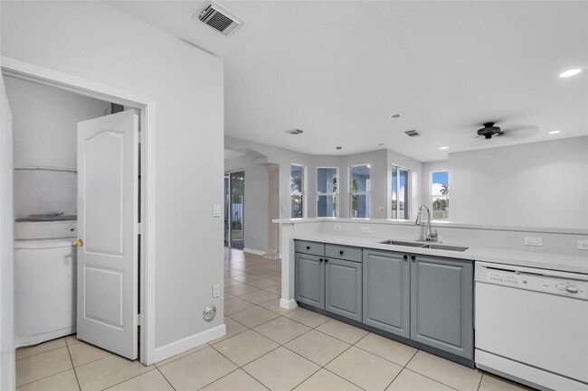 Building Photo - 6425 SW 164th Ave