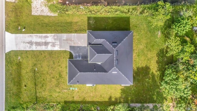 Building Photo - 1180 Vernon Ave