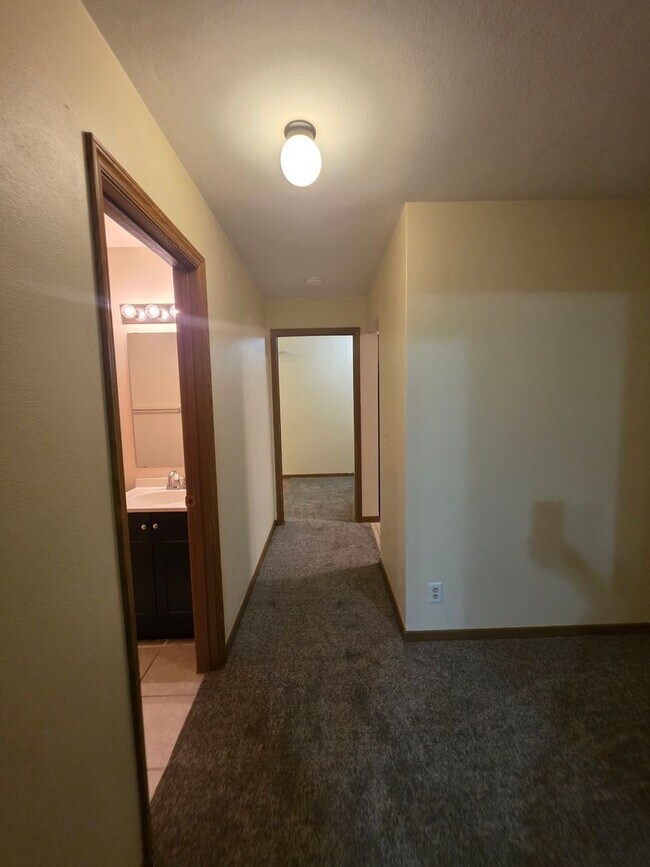 Building Photo - 515 Bienterra Trail