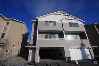 Building Photo - 3 Bed, 2.5 Bath Condo in Eagle River