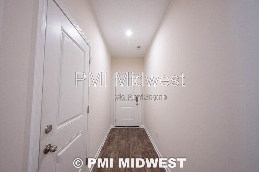 Building Photo - 10828 Penwell Wy