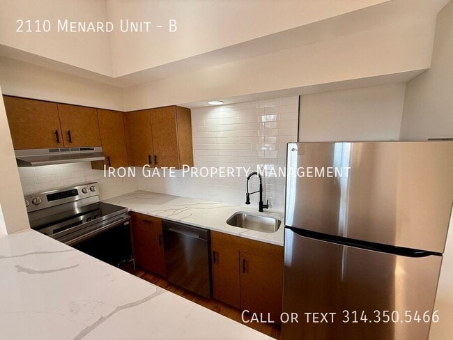 Building Photo - 2110 Menard St