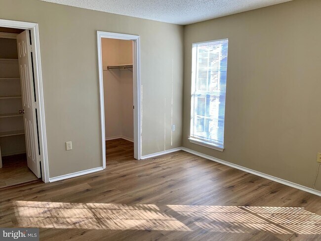 Building Photo - 21033 Timber Ridge Terrace