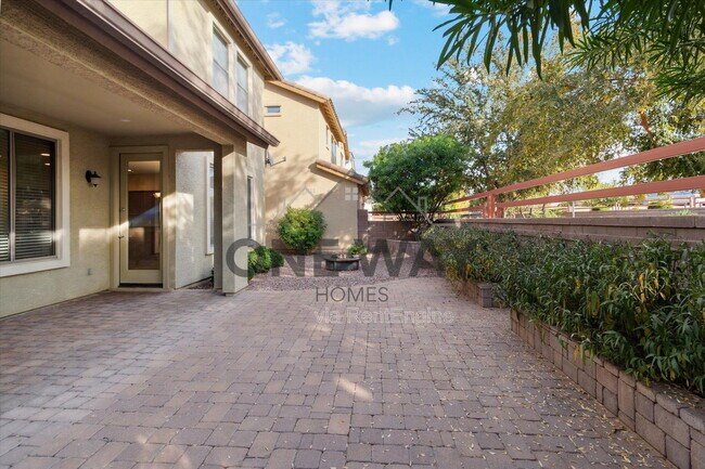 Building Photo - 18815 E Swan Dr