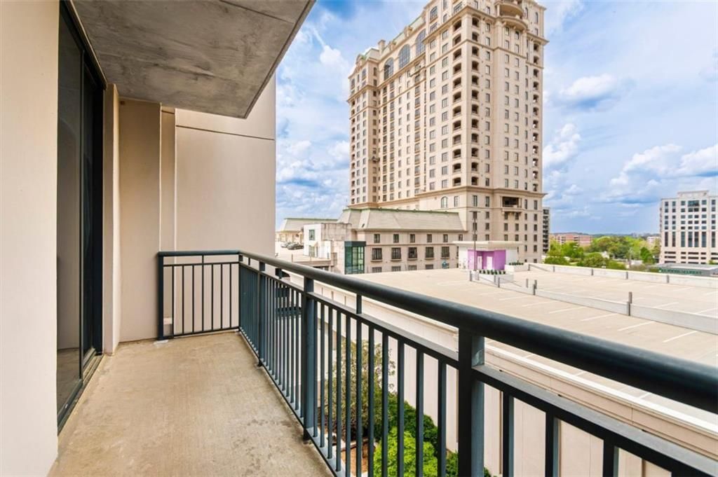 Building Photo - 3040 Peachtree Rd