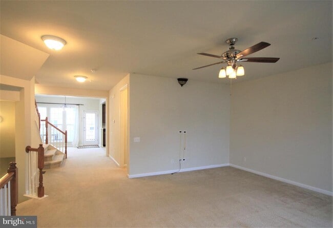 Building Photo - 609 Ellison Dr