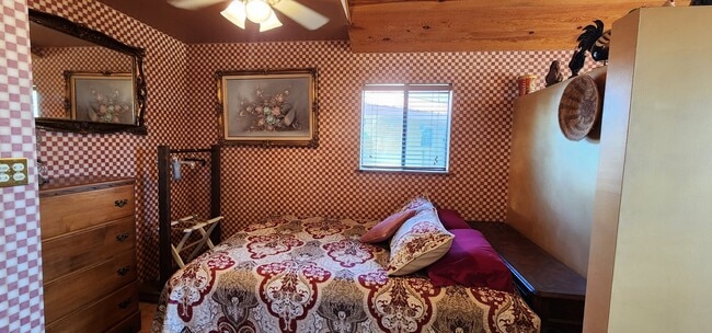 Building Photo - 27675 AZ-89