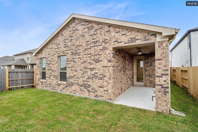 Building Photo - 7502 Sunlit Hbr Dr