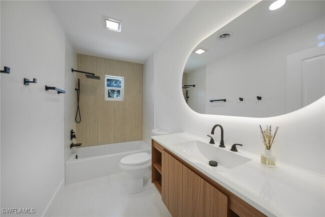 Building Photo - 27385 Voyageur Dr