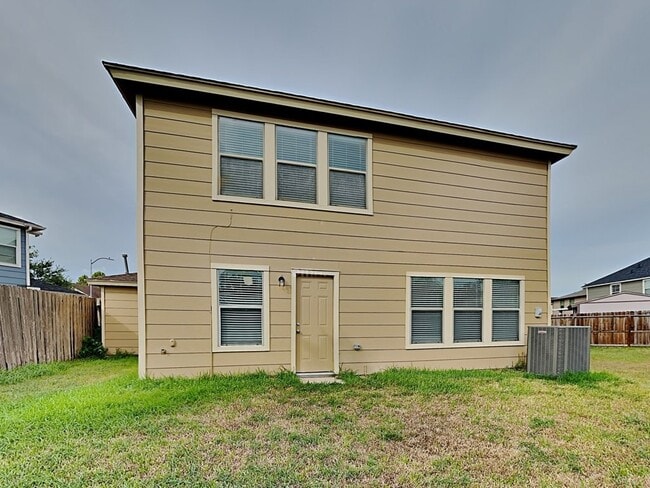 Building Photo - 4006 Carmel Ridge Way