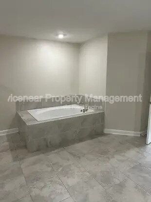 Building Photo - 2929 Nottel Dr