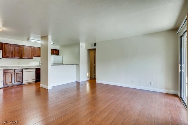 Building Photo - 5229 Indian River Dr