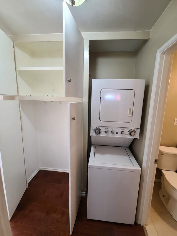 Building Photo - 15108 Washington Ave SW