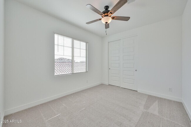 Building Photo - 25092 N 75th Ln
