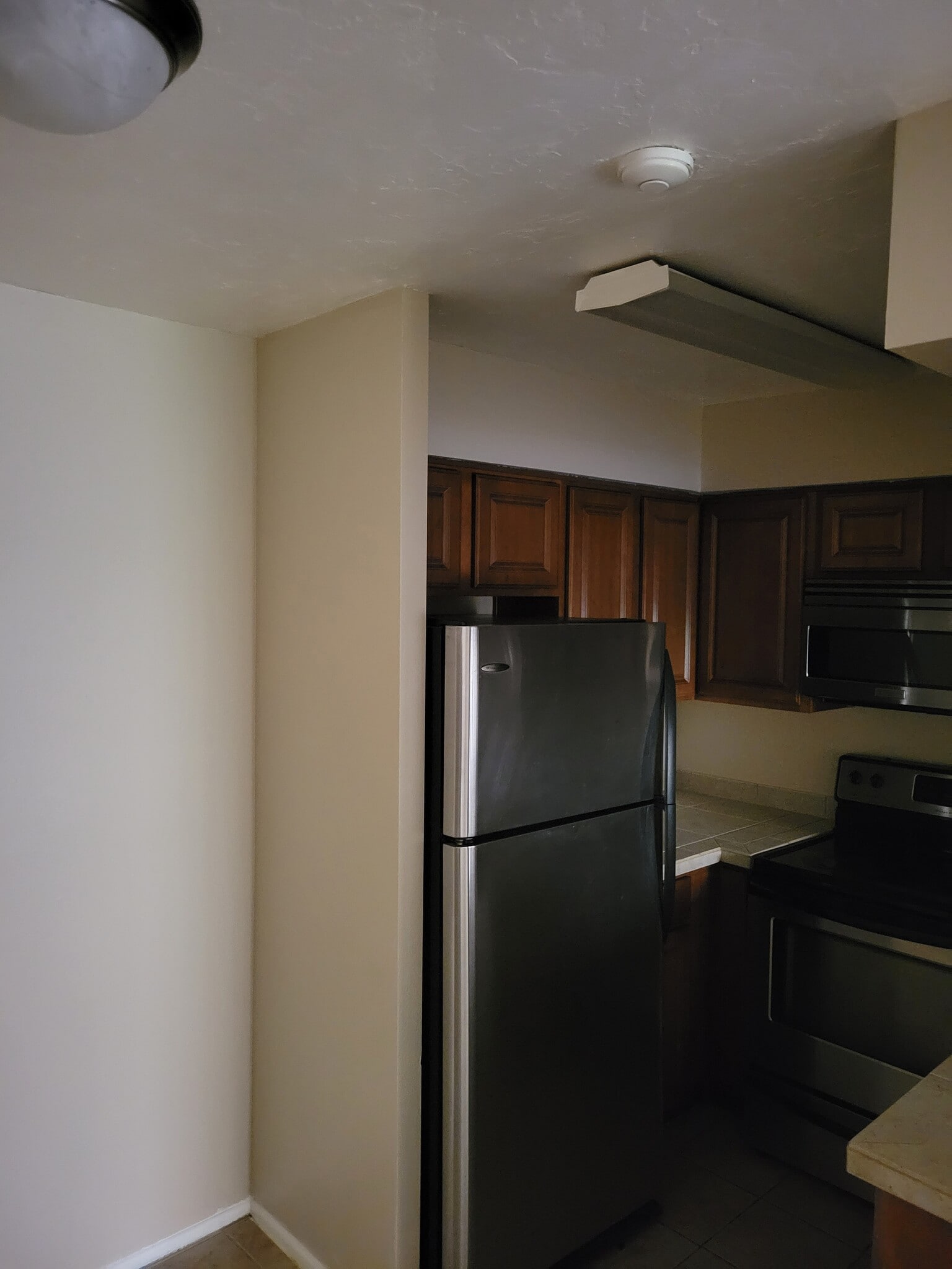 Building Photo - 1810 E Blacklidge Dr
