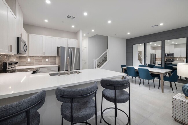 Building Photo - FULLY FURNISHED BRAND NEW TOWNHOME WITH 3 ...