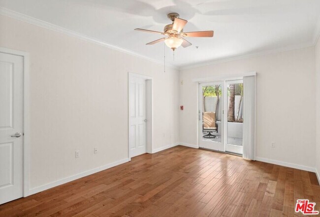 Building Photo - 10616 Kinnard Ave